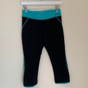 New Balance Womens Cropped‎ Leggings Size Small Teal & Black Lightning Dry